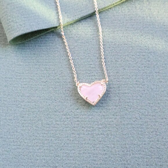 Kendra Scott Ari Heart Necklace Rose Quartz Gold - Picture 2 of 2